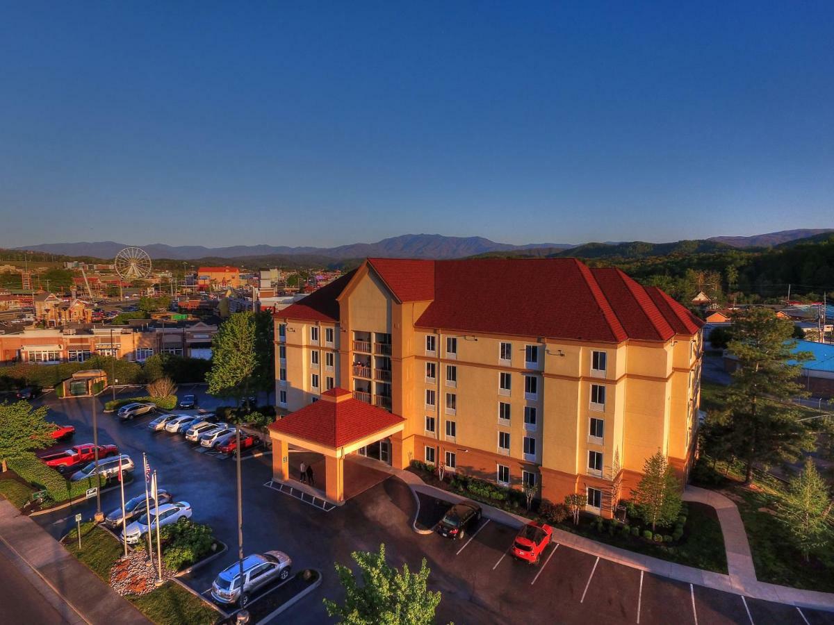 La Quinta By Wyndham Pigeon Forge Hotel Ngoại thất bức ảnh